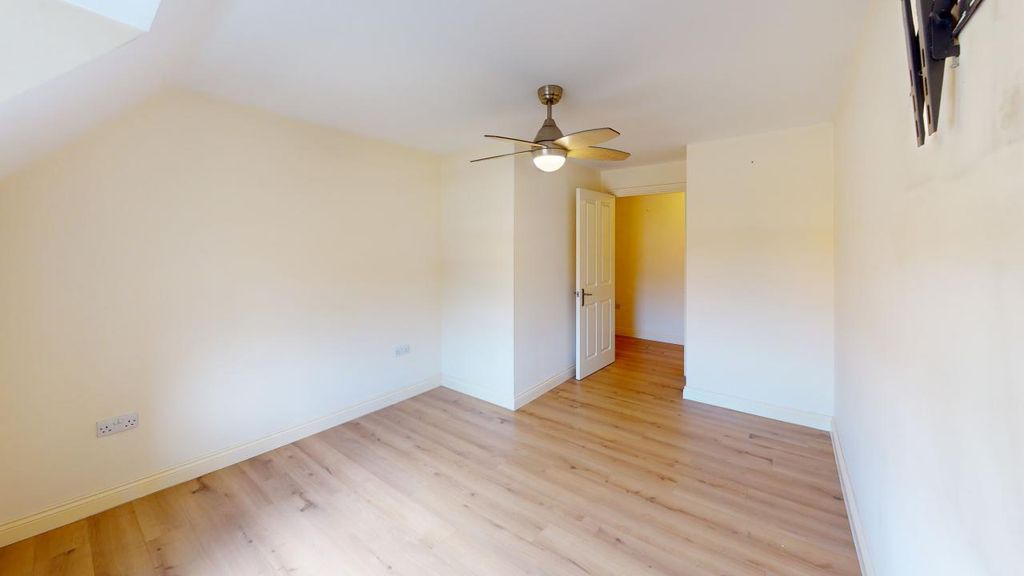 Property photo 2 of 10 Image