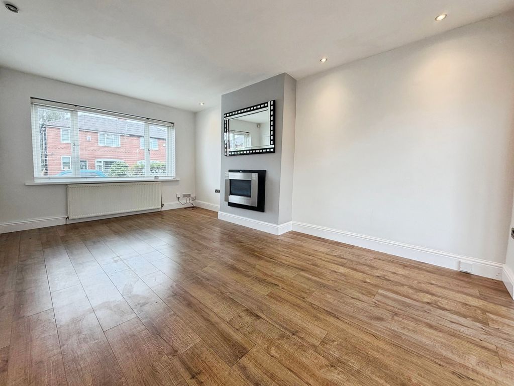Property photo 3 of 12 Pbox-Img.Jpg