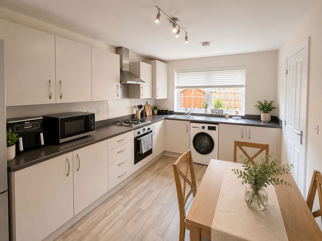 Property photo 3 of 10 Kitchen