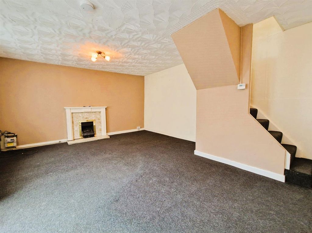 Property photo 1 of 13 1000172813.Jpg