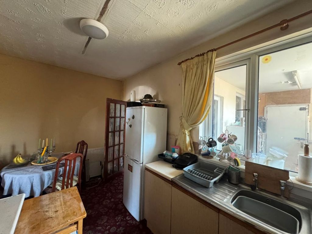 Property photo 2 of 10 Image 2