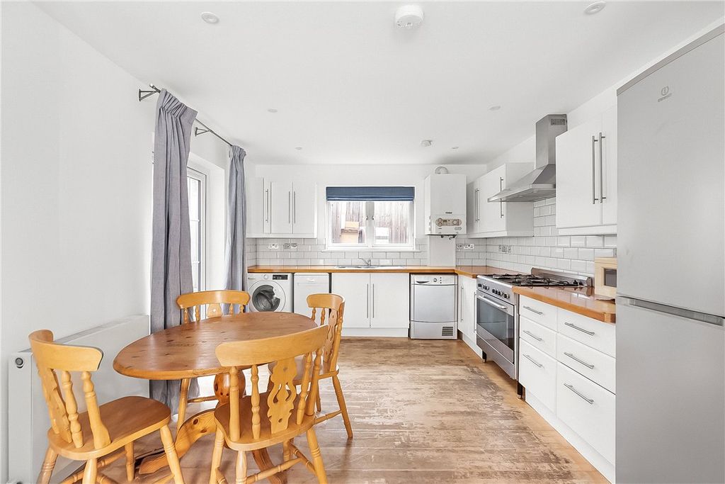Property photo 1 of 10 Picture No. 12