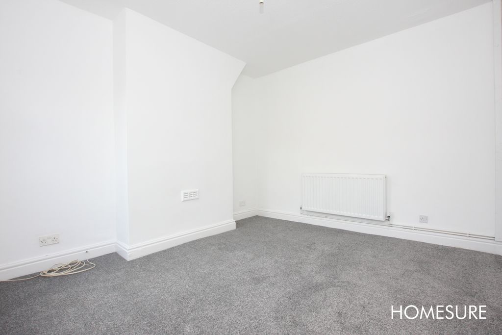 Property photo 3 of 4 Photo 03