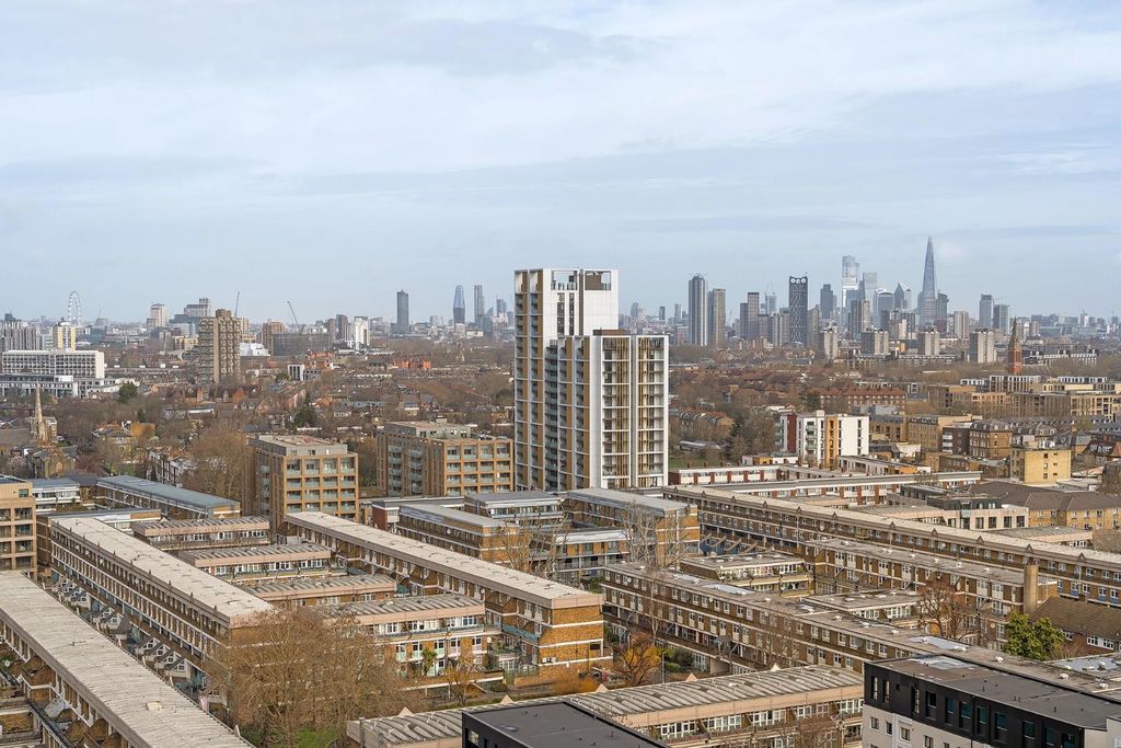 Property photo 3 of 20 Views.Jpg