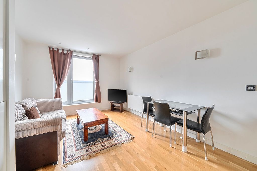 Property photo 2 of 11 Reception