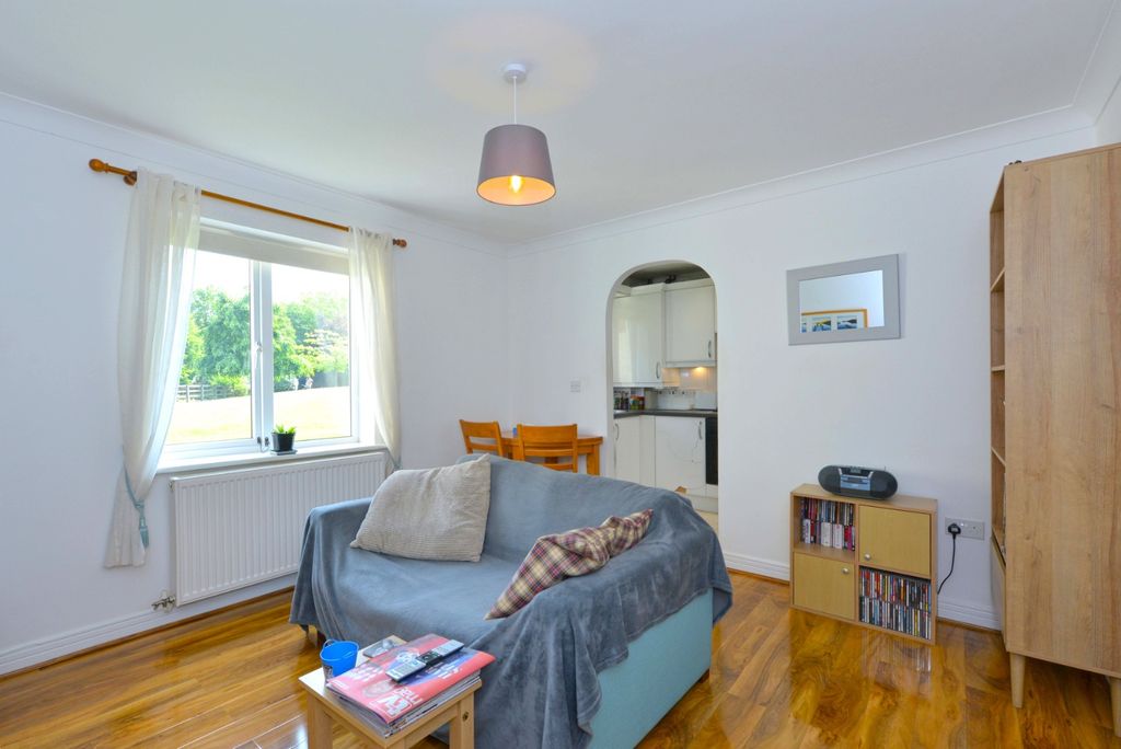 Property photo 3 of 11 4113582