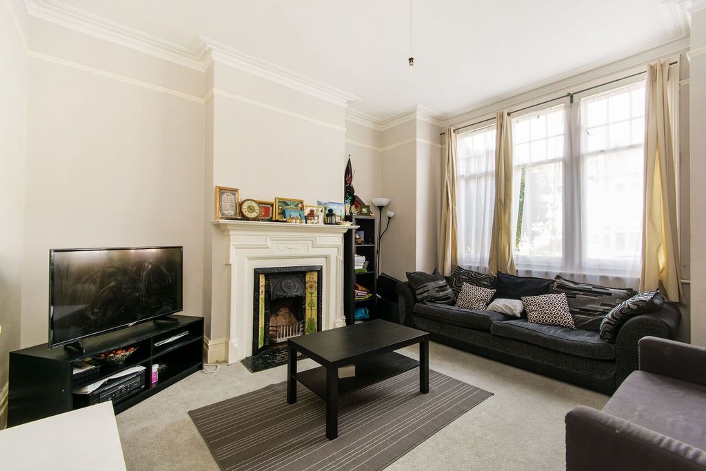 Property photo 2 of 10