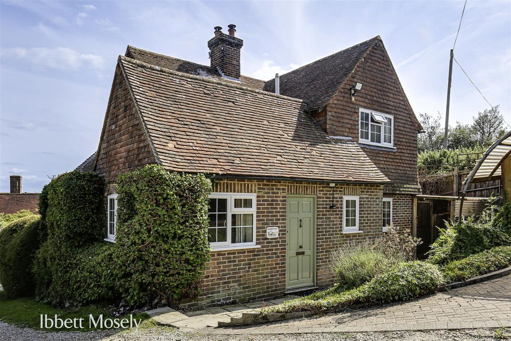 Property photo 2 of 17 1.  Herdsmans Cottage, Mapleton Road, Chartwell, T