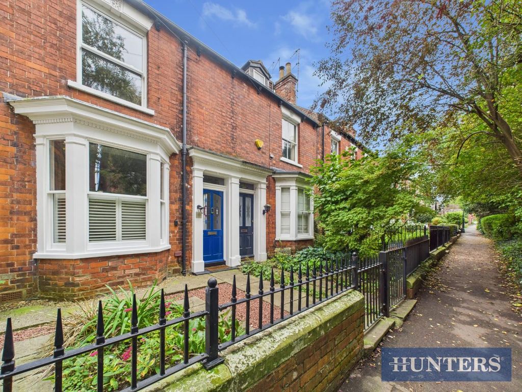 Property photo 1 of 15 Front Alt