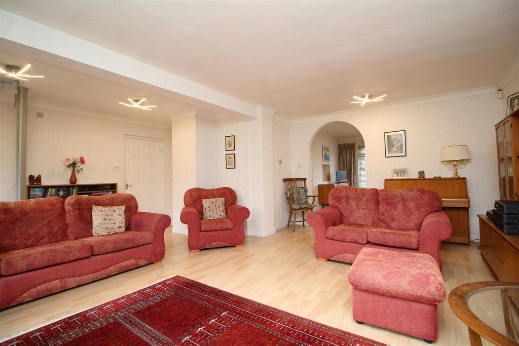 Property photo 3 of 22 Living Room 2 .Jpg