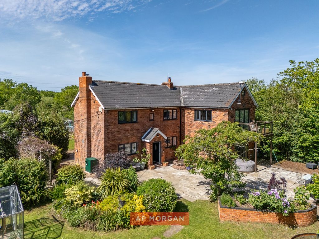 Property photo 1 of 33 Picture No. 23