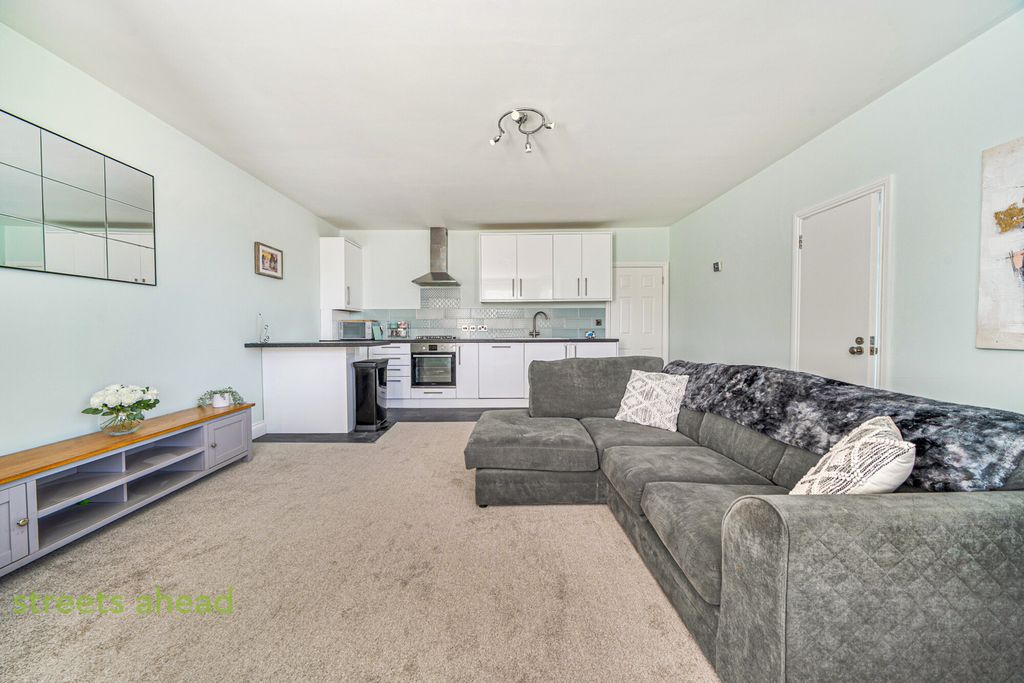 Property photo 1 of 12 186cc09c-0E33-490...