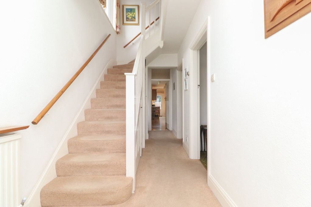 Property photo 2 of 17 Picture 2