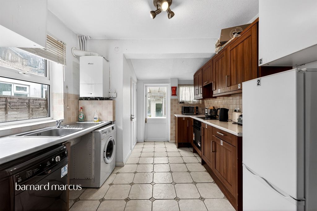 Property photo 2 of 14