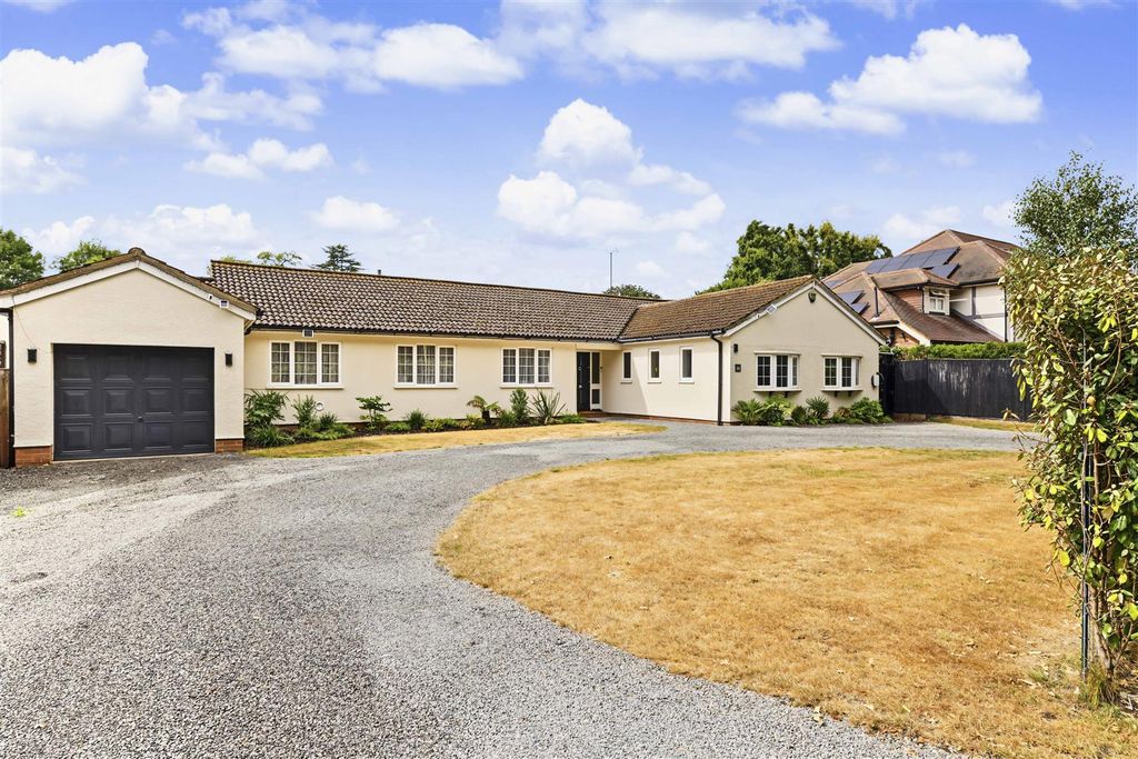 Property photo 1 of 12 West-Common-Grove-21.Jpg