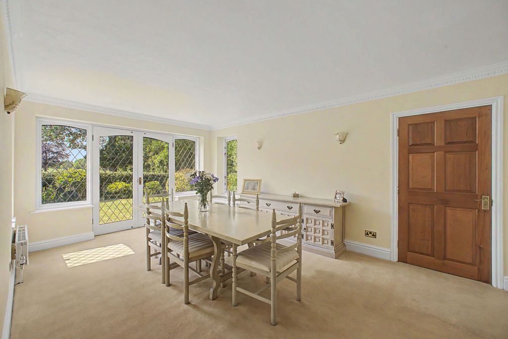 Property photo 3 of 16
