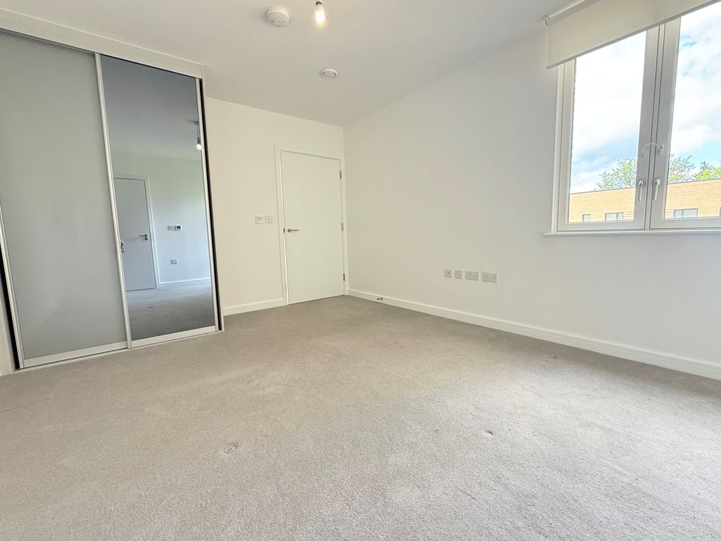 Property photo 3 of 9 Photo 8