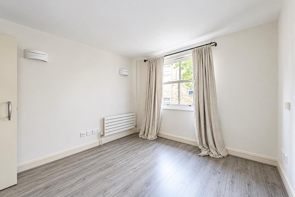 Property photo 2 of 6 d9d079c6-2E36-4Ae8-9A35-65Fb0781505c.Png
