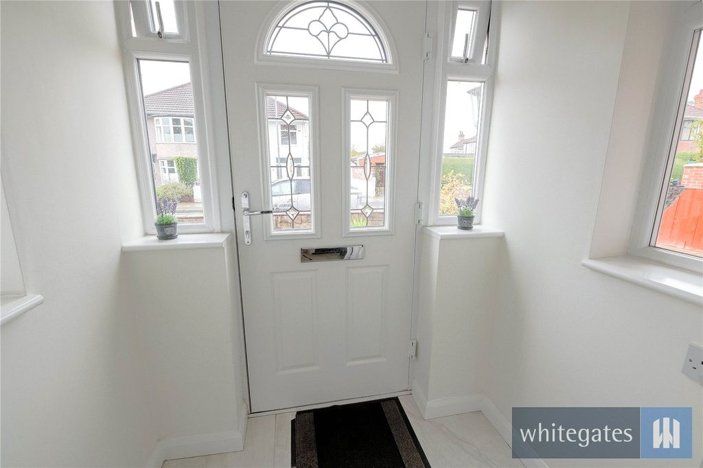 Property photo 3 of 63 Picture No. 03