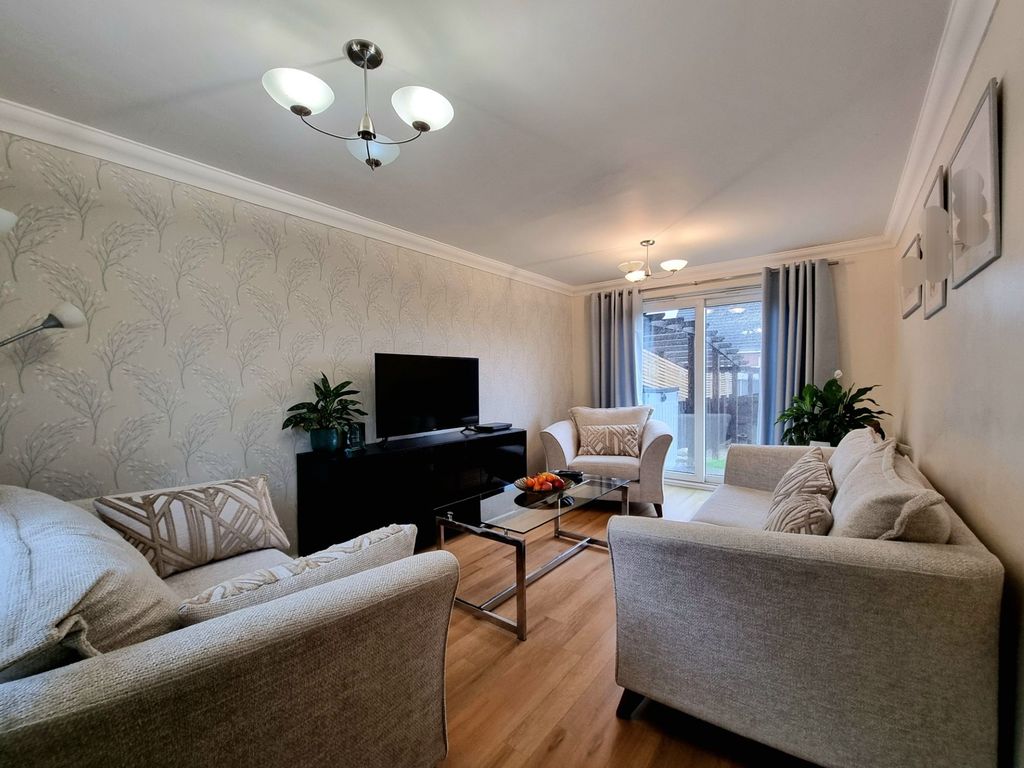 Property photo 2 of 37