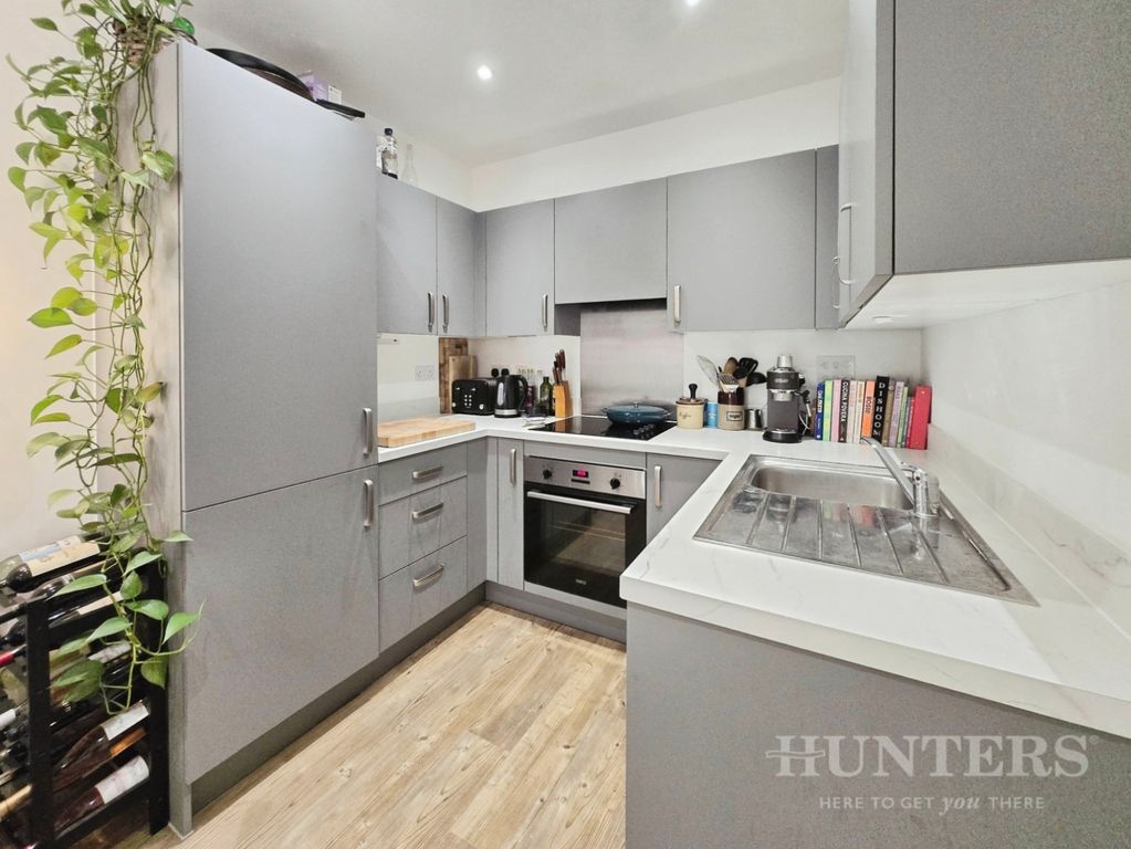 Property photo 2 of 16 Pbox-Img.Jpg