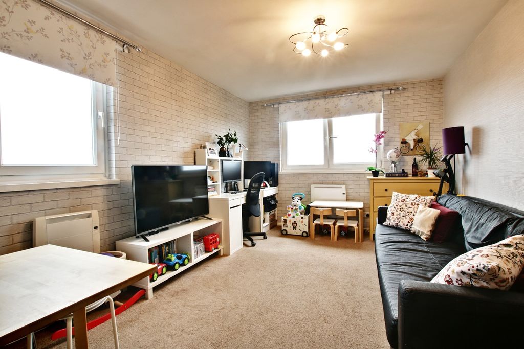 Property photo 2 of 6 1484112