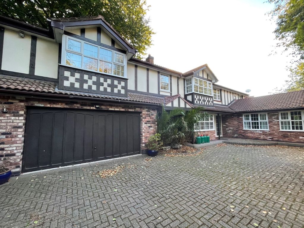 Property photo 1 of 21