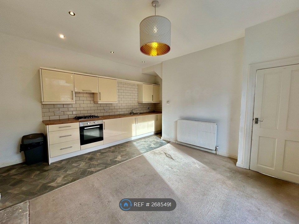 Property photo 2 of 13 Lounge/Kitchen