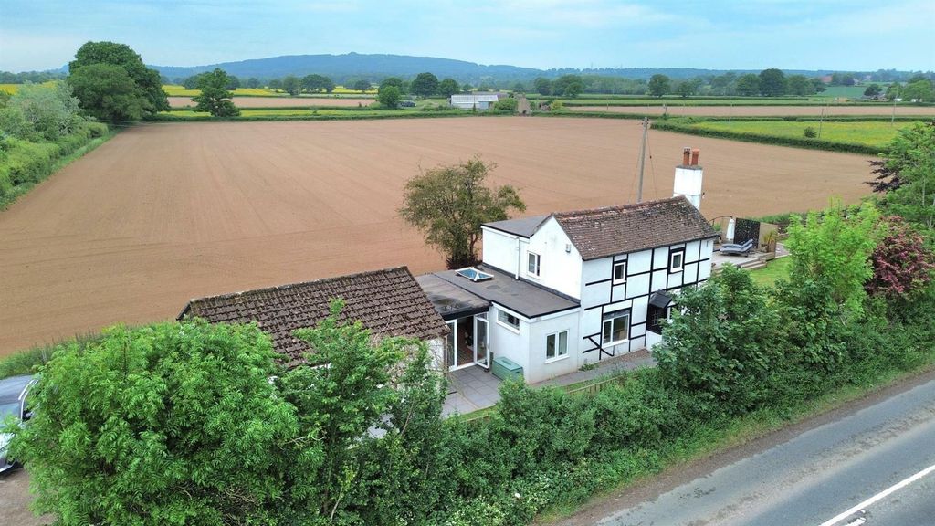 Property photo 1 of 25 Waycotts Front.Jpg