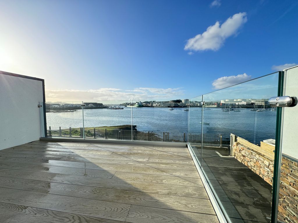 Property photo 3 of 22 Sun Terrace