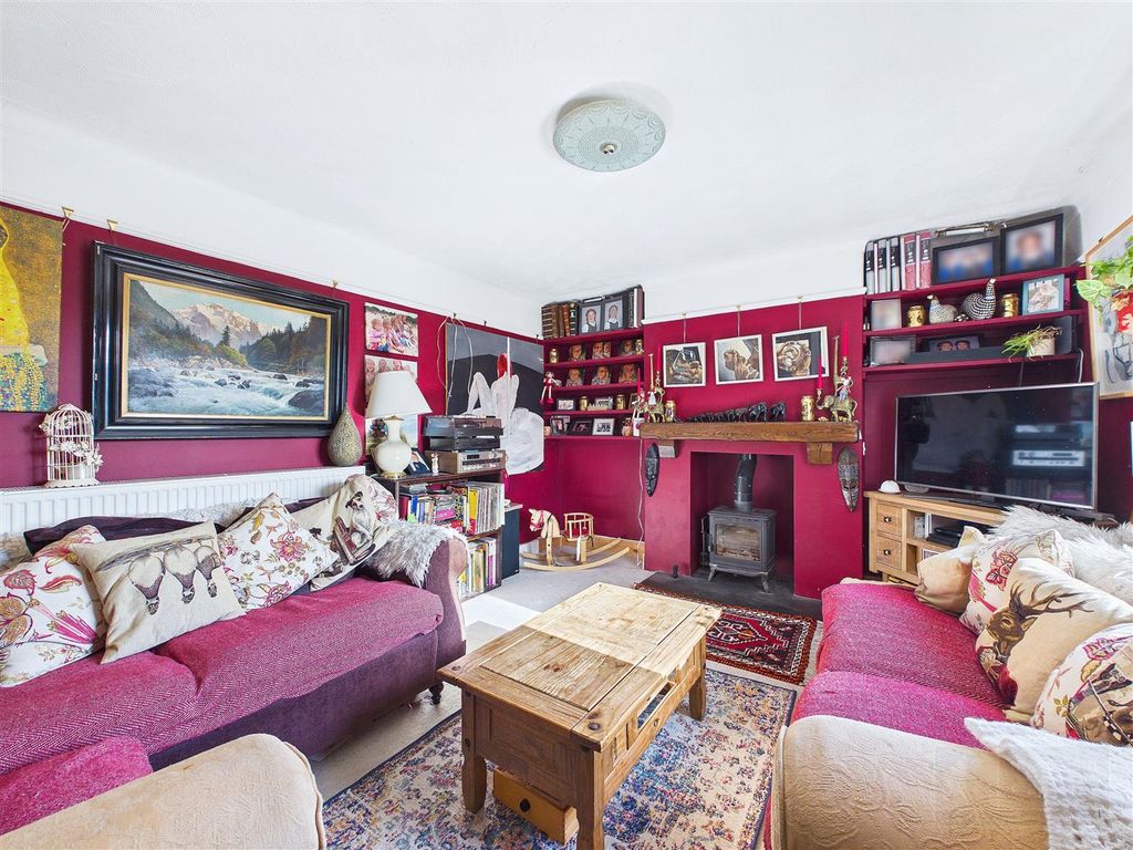 Property photo 3 of 35 Sitting Room