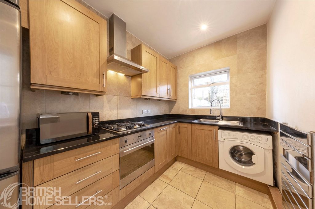 Property photo 2 of 22 Picture No. 41