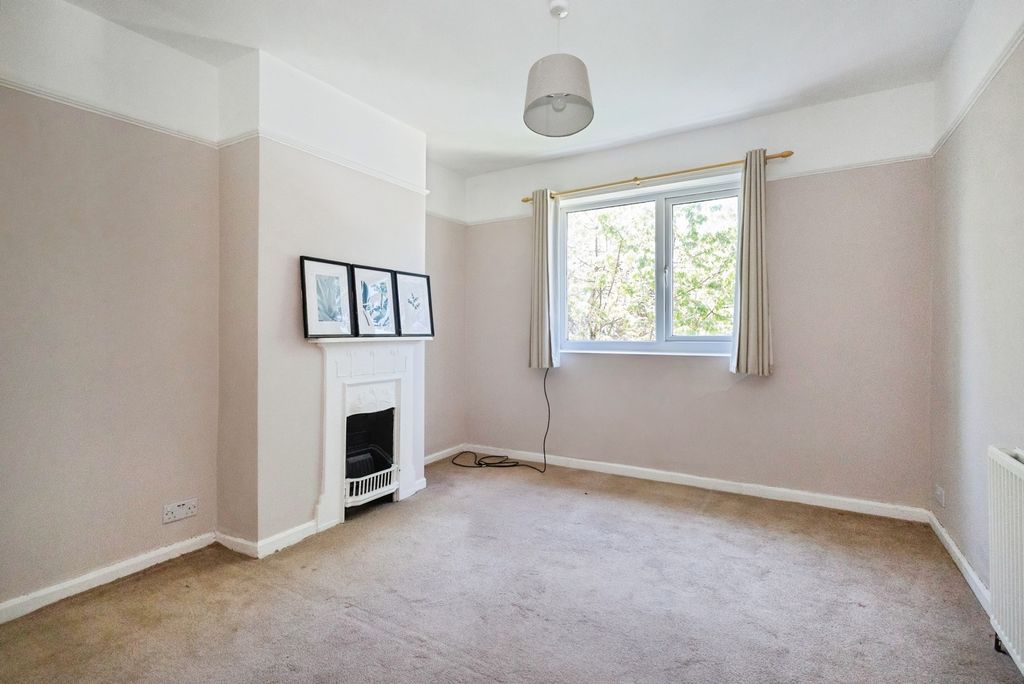 Property photo 3 of 28 Pbox-Img.Jpg