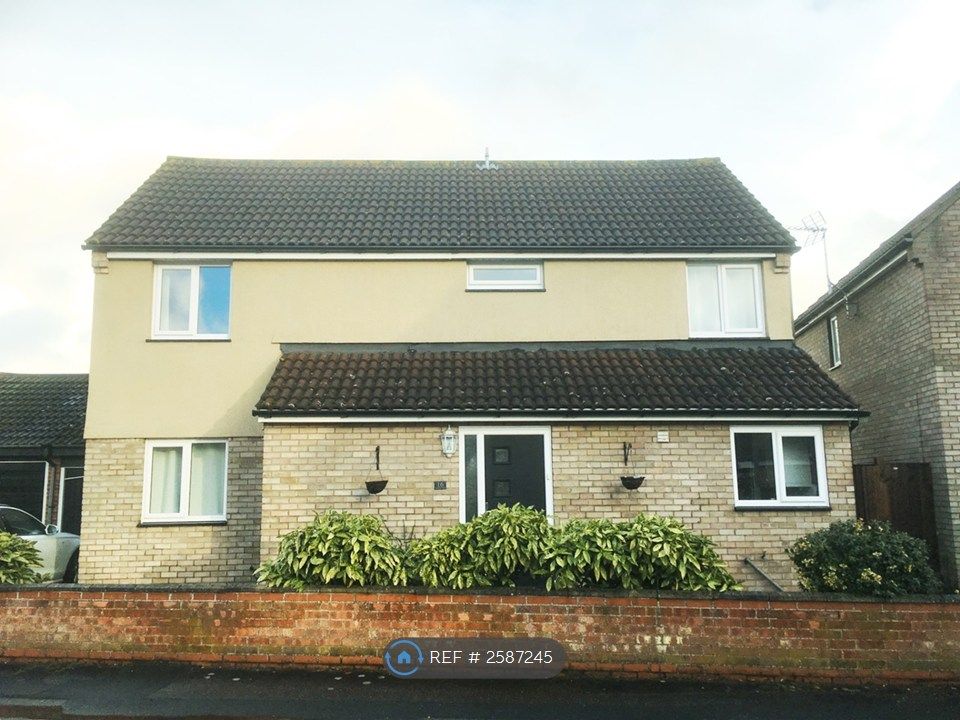 Property photo 2 of 25 Quiet Cul De Sac With On Site Parking
