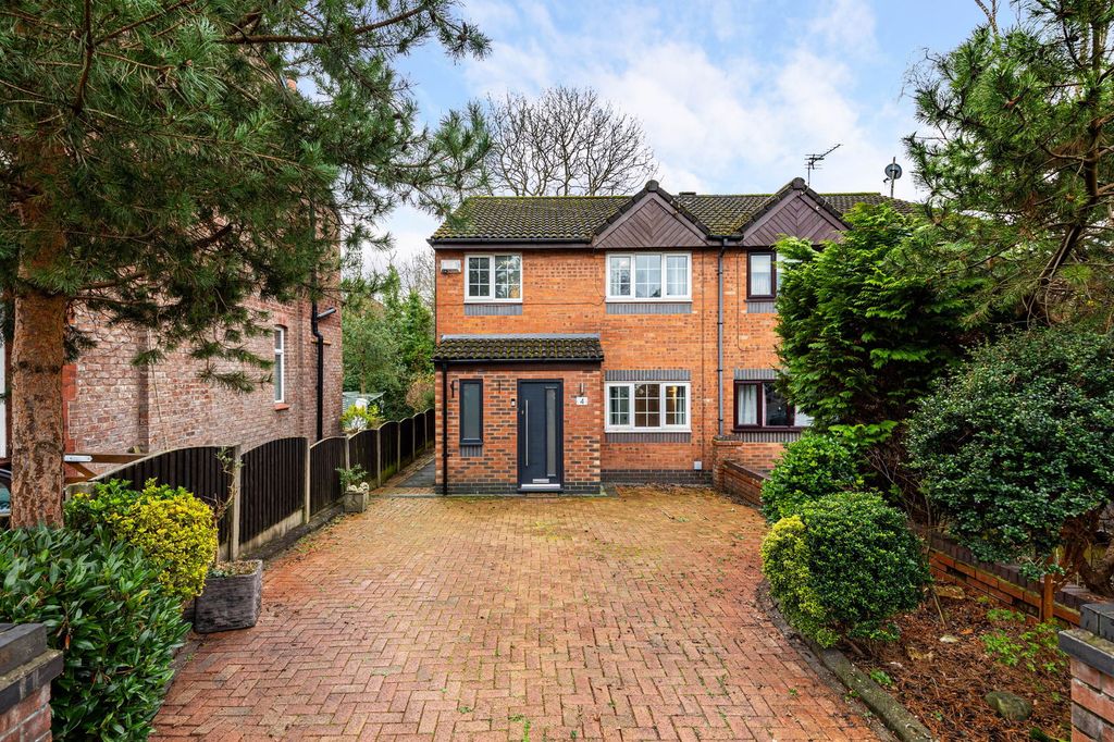 Property photo 1 of 31