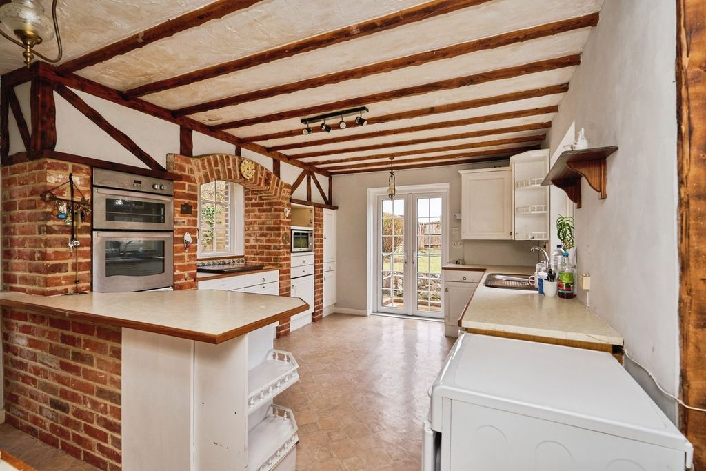 Property photo 2 of 16 Kitchen