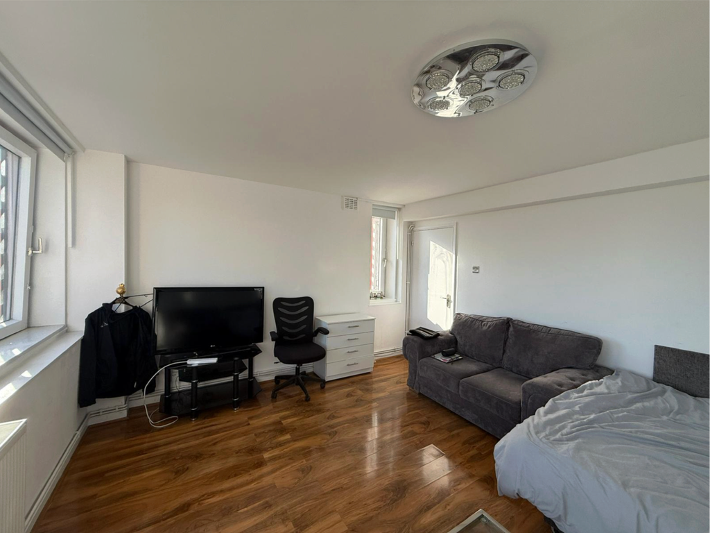 Property photo 3 of 11