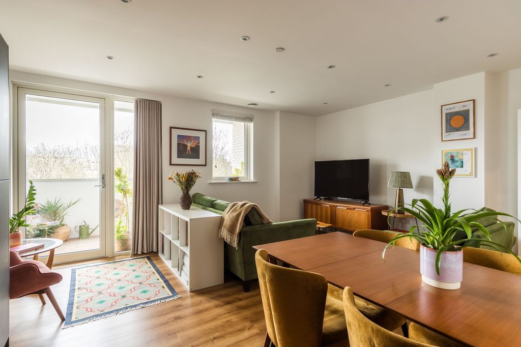 Property photo 3 of 19