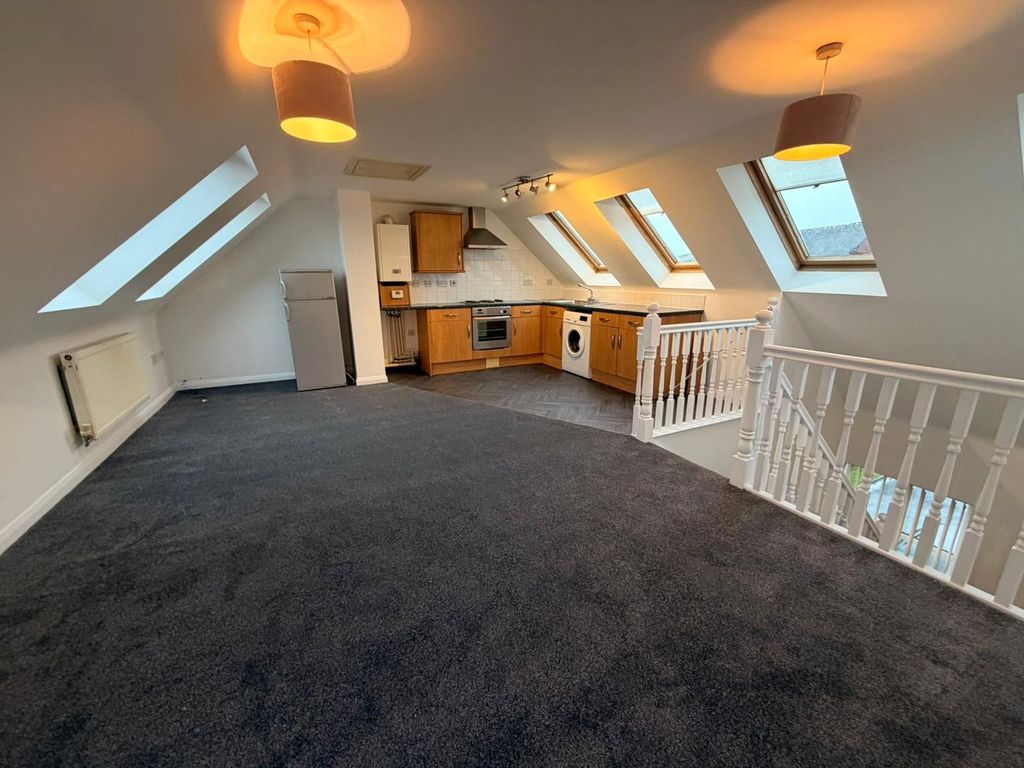 Property photo 2 of 10 Picture No. 14