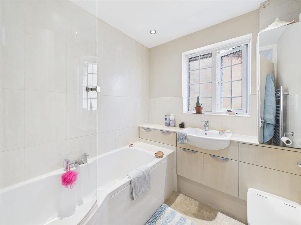 Additional image 8 of 4 bed detached house for saleChatsworth Avenue, Telscombe Cliffs, Peacehaven BN10