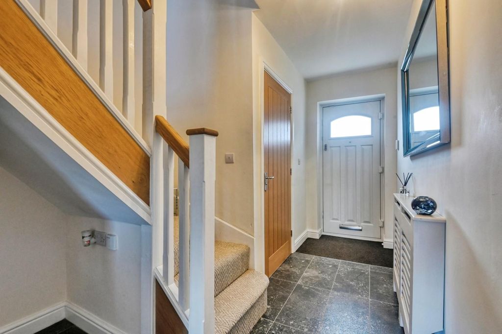 Property photo 2 of 22 32Cro16.Jpg