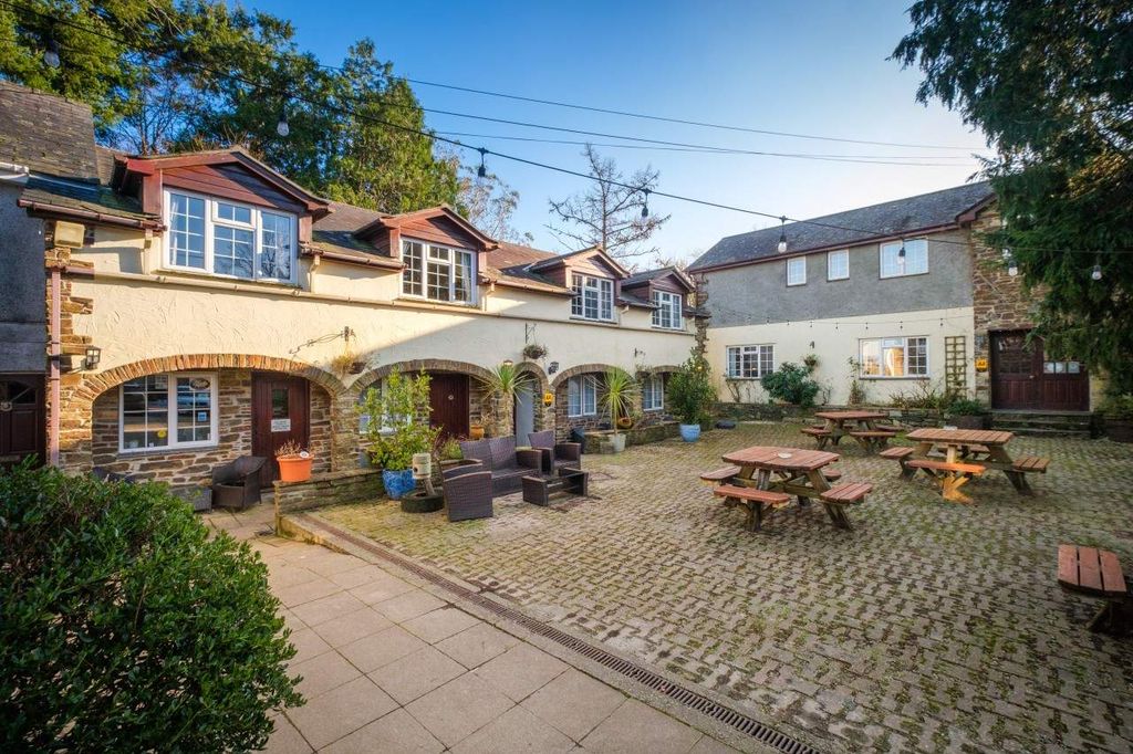 Property photo 3 of 40