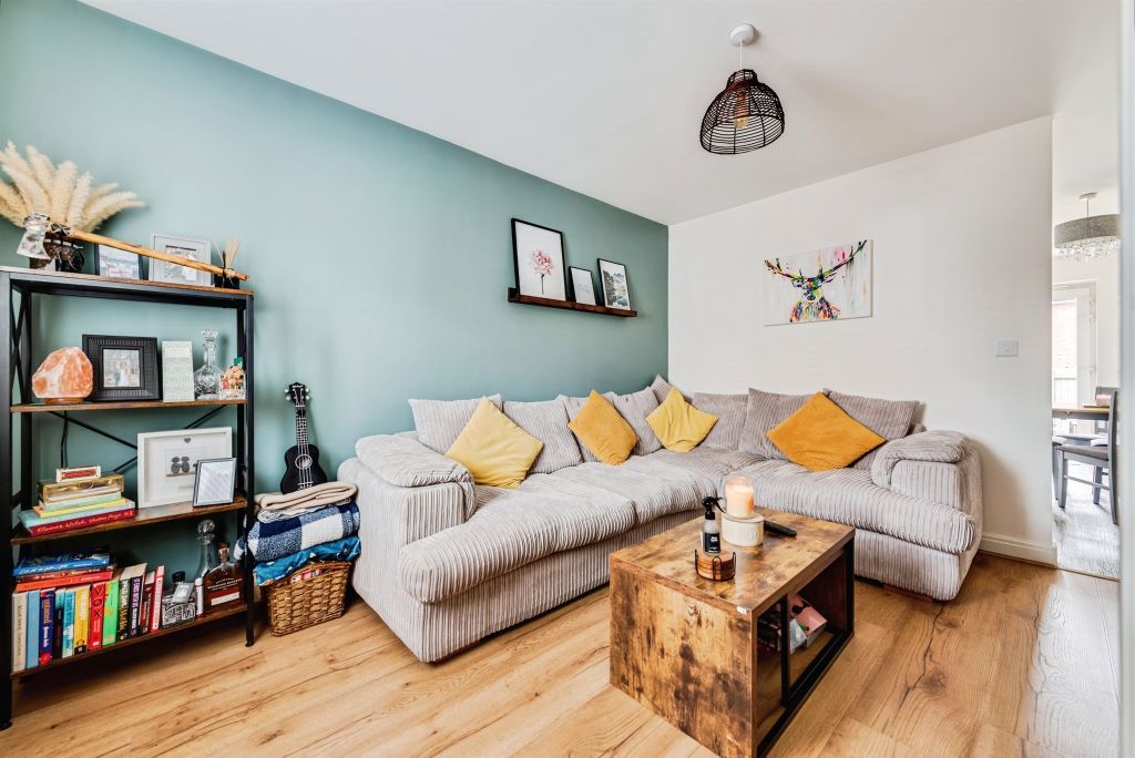 Property photo 2 of 11