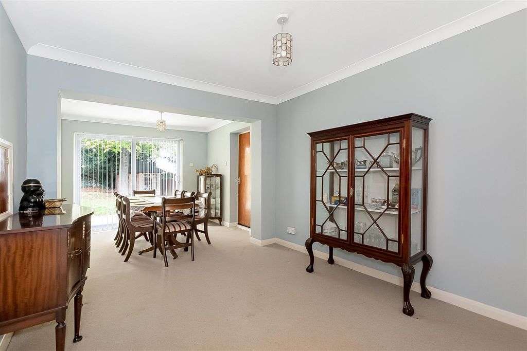 Property photo 3 of 15 Dining Room