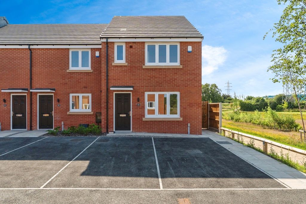 Property photo 1 of 17 Picture No. 01