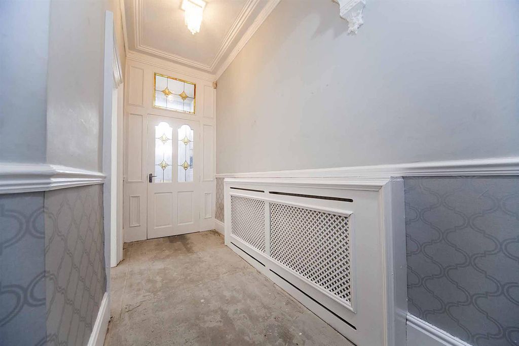 Property photo 2 of 15 Entrance.Jpg