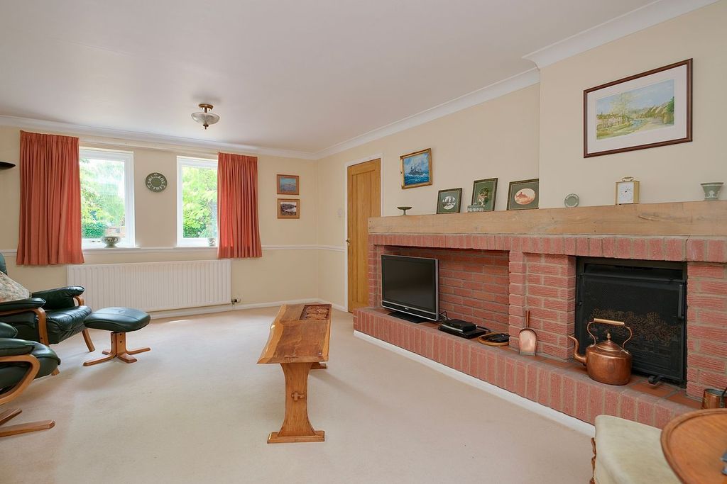 Property photo 2 of 19