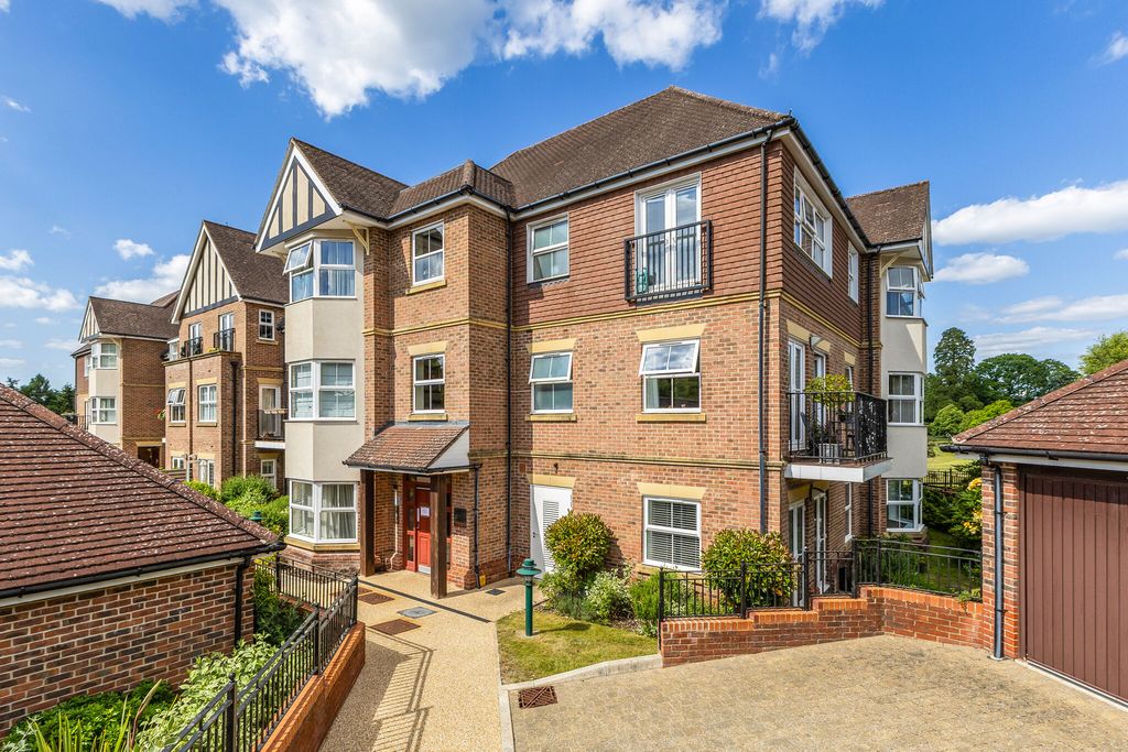 Property photo 1 of 17 1