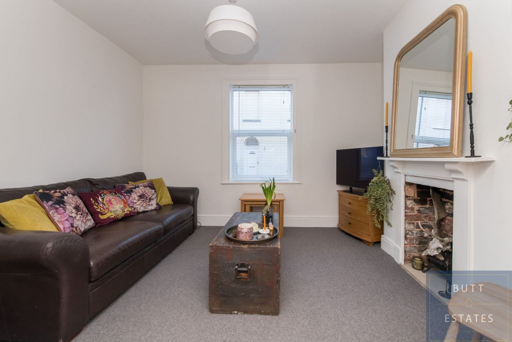 Property photo 2 of 10