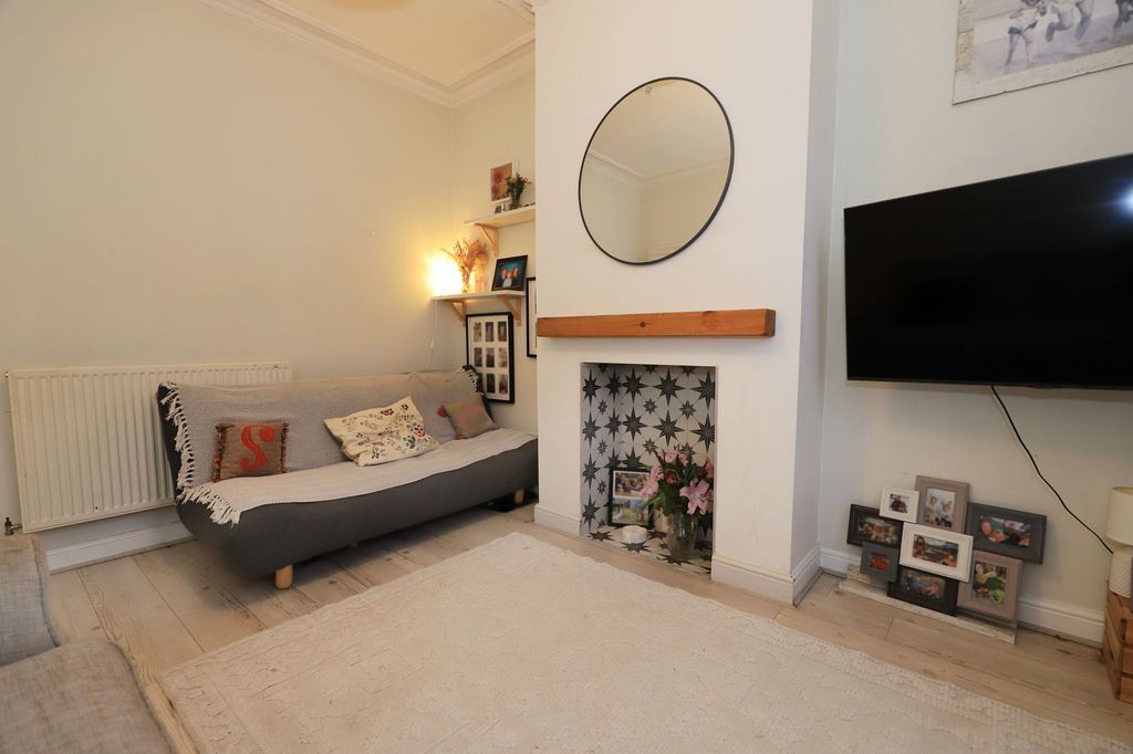 Property photo 3 of 30